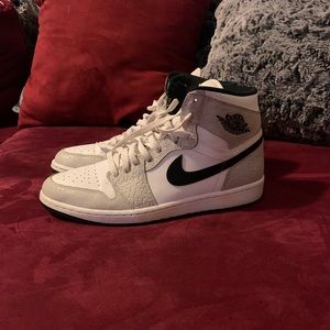 Jordan 1 retro white elephant print